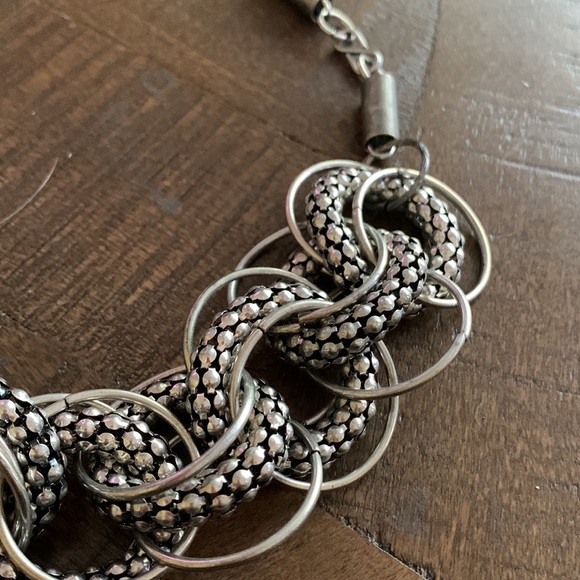 Eben Silver Circle Necklace - Picture 5 of 7